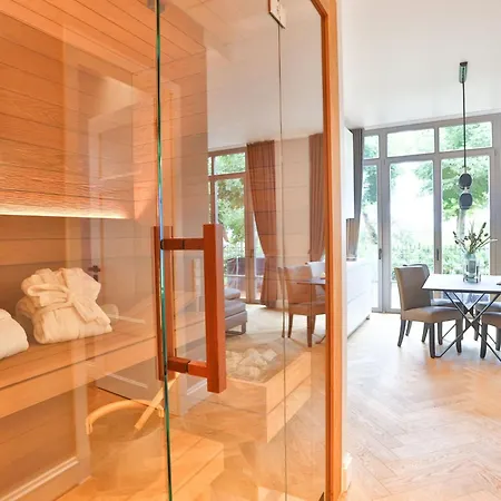 In Mit Grosser Terrasse By Interhome Appartamento